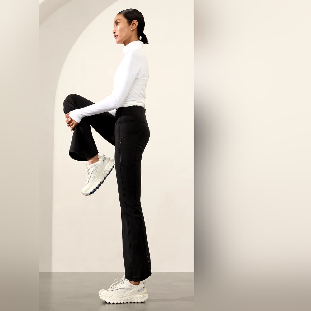 NWT Athleta Black Rainier Bootcut Pant X-Small